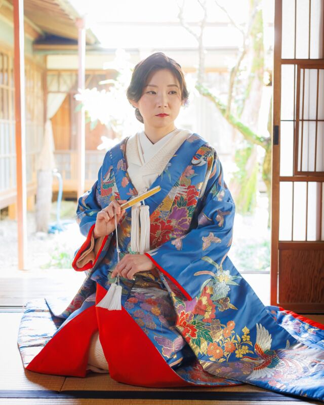 ・
location: @yokoyamakyodokan
costume: @mariee_blanche_wedding
📸 💄 @fruitsphoto.wedding・
《夏の撮影受付中》
5月〜8月の和装撮影は奥日光へ！4/30までにお申込いただいたお客さまにはもれなく以下の中から2つお好きなものをプレゼント🎁・受付展示用フォトブック
・手書きできるチェキ風フォトカード
・これから流行る？アクリルスタンド
・撮影にも展示にも使えるお二人のお名前習字
・できれば作りたいウェルカムボード✤販売価格✤
¥198,000(税込)
※撮影地の入場料・撮影利用料など別途ご負担頂きます
※衣裳持込無料
※土日祝追加料金無料✤含まれるもの✤
・編集済みデータ100カット以上
・花嫁美容
・衣裳レンタル1着(白無垢・色打掛・引振袖 / 羽織袴)
・着付師手配
・造花ヘッドパーツ
・栃木県内のスタッフ交通費
・撮影小物直近の撮影もぜひ一度ご相談ください✤ーーーーーーーーーーーーーーーーーーーーーーーーー✤
僕たちは日光を中心に和装写真を撮影している夫婦です。
僕たち夫婦と一緒に素敵な撮影体験をしてみませんか？お問い合わせ・お申込は @fruitsphoto.wedding
プロフィールから公式LINEが便利です
ご成約前のオンライン相談だけも随時受付中FruitsPhotoはあなたとのご縁を楽しみにしております。
✤ーーーーーーーーーーーーーーーーーーーーーーーーー✤
#本当に美しい和装写真 📸𝑭𝒓𝒖𝒊𝒕𝒔 𝑷𝒉𝒐𝒕𝒐#和装前撮り
#2025春婚
#2025夏婚
#2025秋婚
#2025冬婚
#結婚写真
#和装花嫁
#色打掛
#和装ロケーションフォト
#和装ロケーション撮影
#チェリフォト
#cherish_photo_days
#栃木市